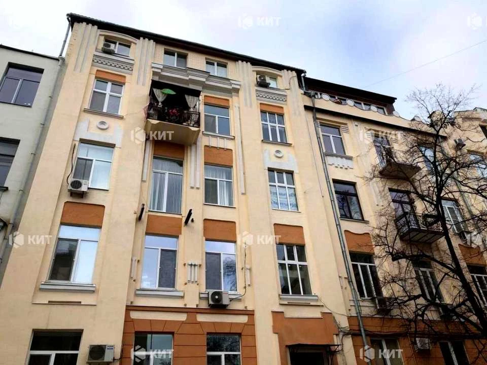 Apartment. Kharkiv, Kulikivskyi Uzviz (Revolutions)