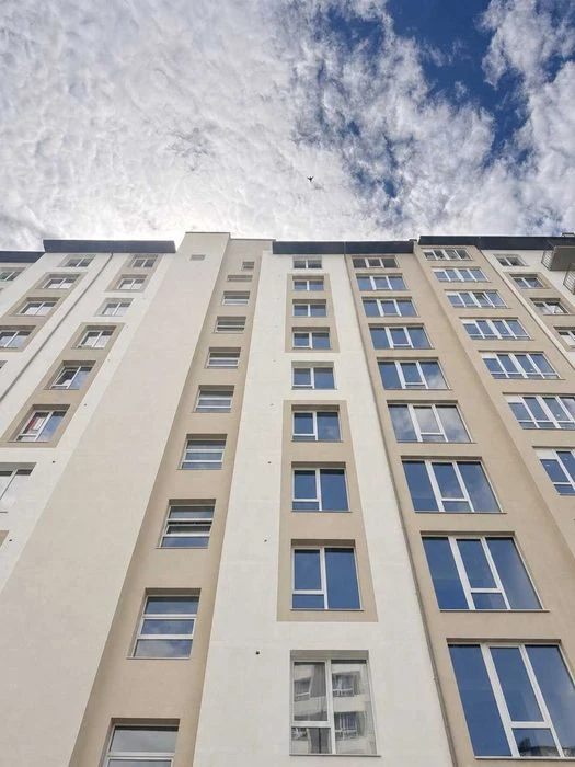 ТЕРМІНОВО! 2кім. квартира 64м2 поруч озера