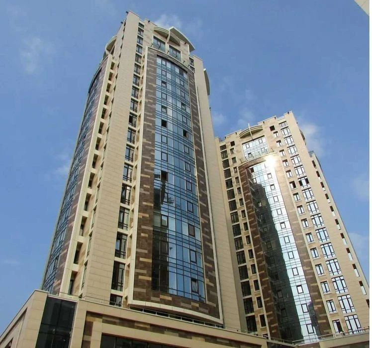 For sale Center Pechersk premium class residential complex From builders 60