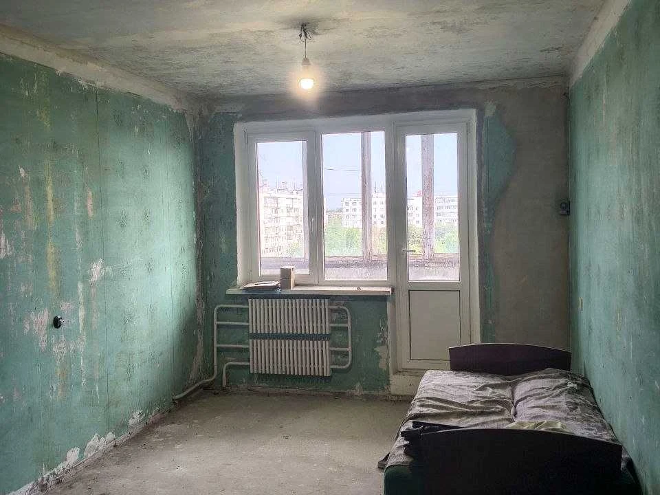 Apartment. Kharkiv, Traktorostudivnyky Ave.