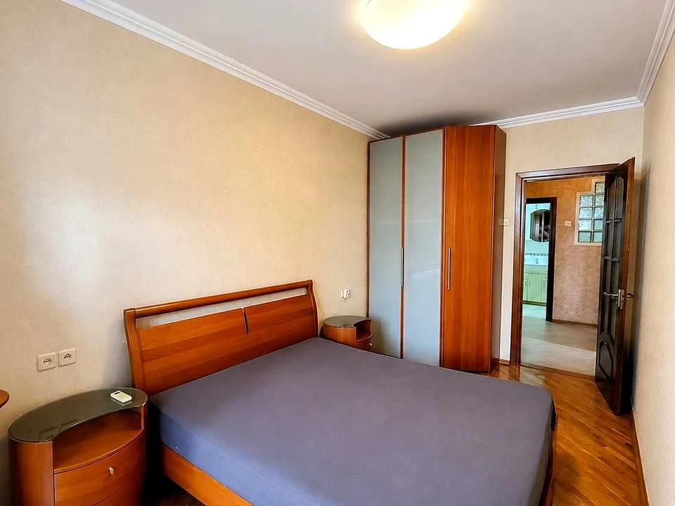 Apartment. Kyiv, Sichovykh Striltsiv St. (Artema)