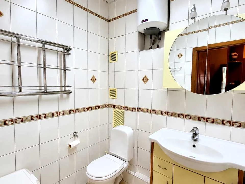 Apartment. Kyiv, Sichovykh Striltsiv St. (Artema)