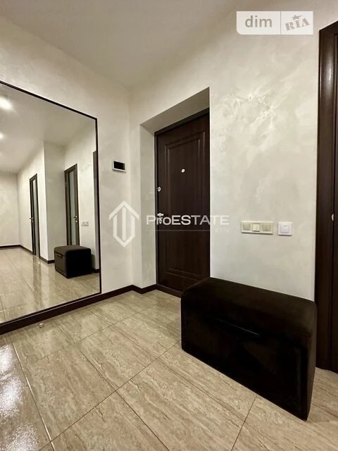 Sale of 2-room apartment 75 sq. m. on Petra Hryhorenka Ave. 20 •
