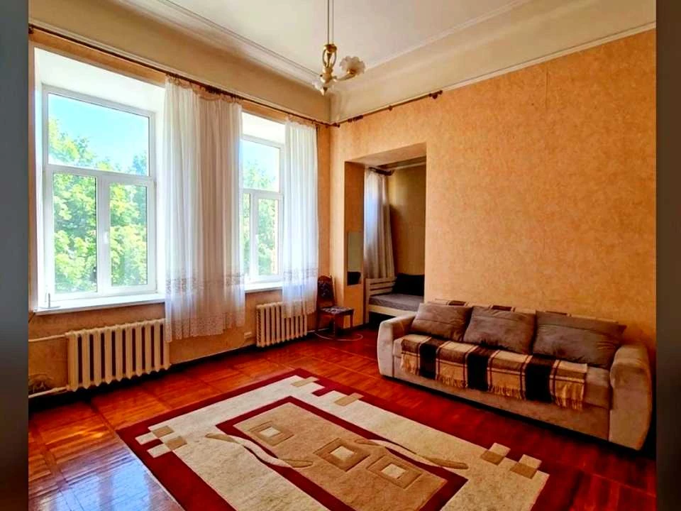 Apartment. Kharkiv, Malaya Goncharivska St.