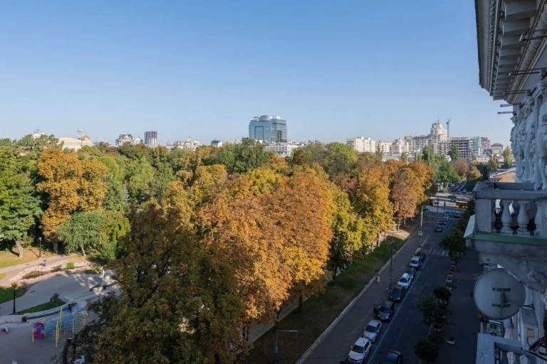 Продажа квартир, ул. Терещенковская 13, новый ремонт, центр,