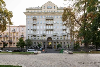 Продажа квартир, ул. Терещенковская 13, новый ремонт, центр,