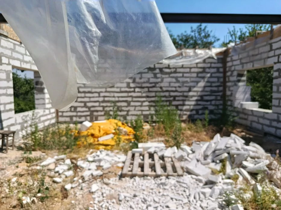 I will sell a privatized plot of 8 acres. + unfinished 160 m²