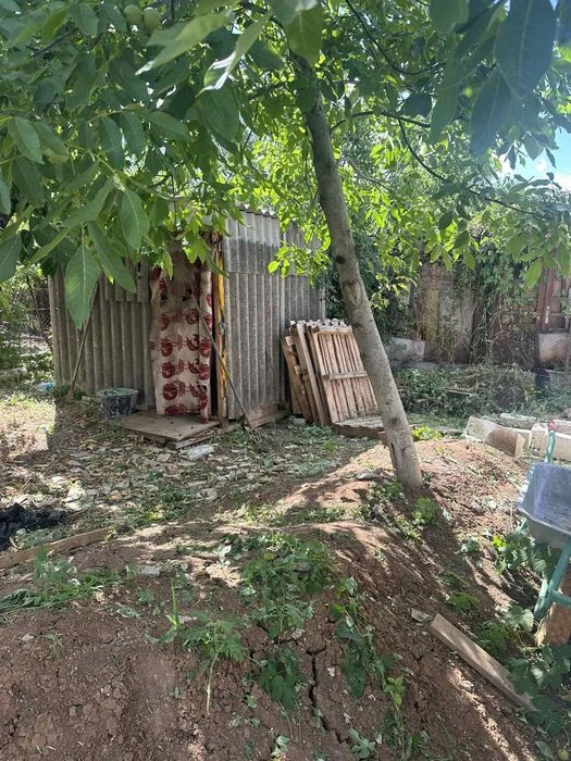 I will sell a privatized plot of 8 acres. + unfinished 160 m²