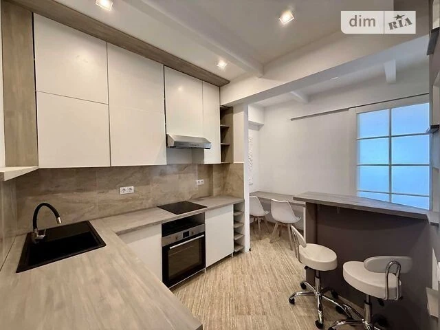 Продаж 1к квартири 57 кв. м на вул. Нижній Вал 1, кв. 40 • I