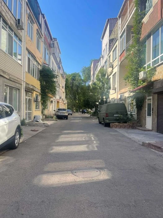 Продам 1-комнатную с авторским ремонтом + гараж | ул. Дача