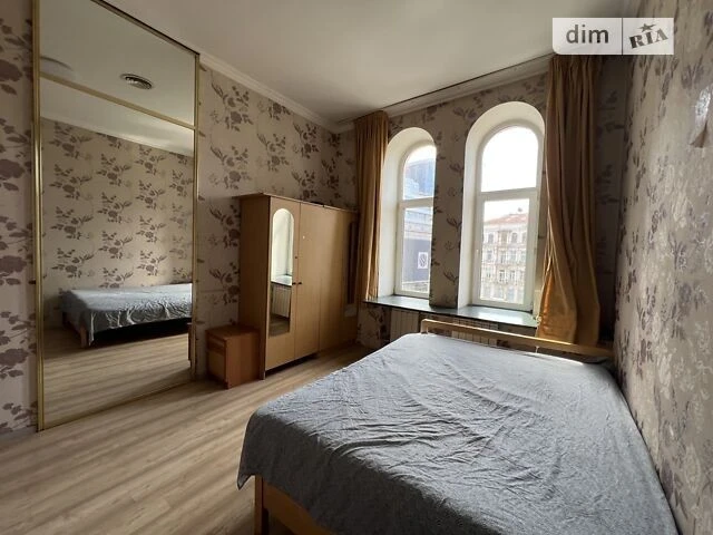 For sale 4-room apartment 100 sq. m on Baseyna St. 15 • ID 3459336