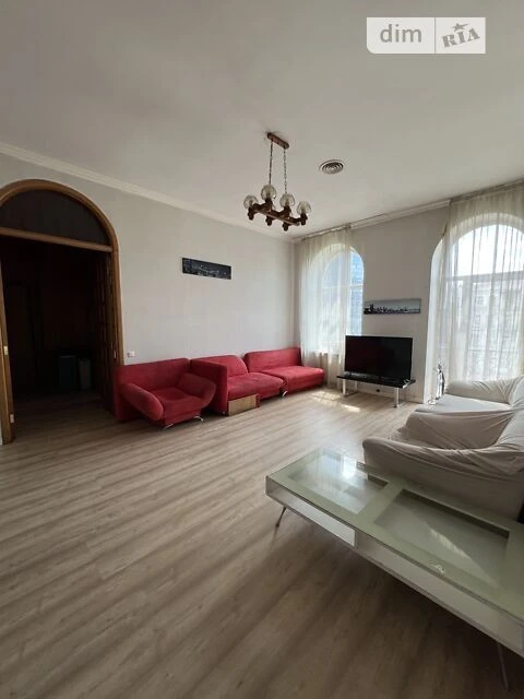 For sale 4-room apartment 100 sq. m on Baseyna St. 15 • ID 3459336