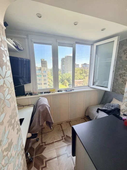 No% For sale 1 room 37m2 Kyiv Akademika Kiprianova Street 6A meter