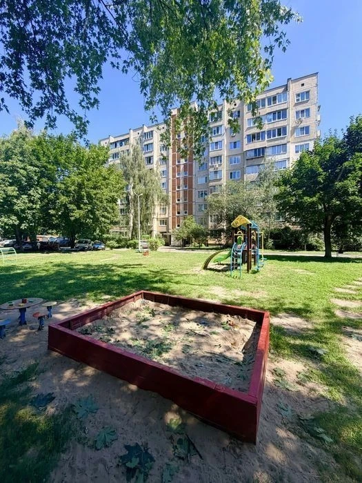 No% For sale 1 room 37m2 Kyiv Akademika Kiprianova Street 6A meter