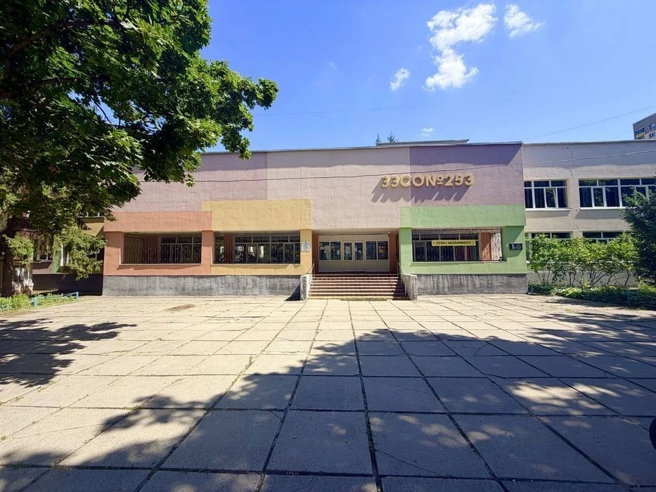 No% For sale 1 room 37m2 Kyiv Akademika Kiprianova Street 6A meter