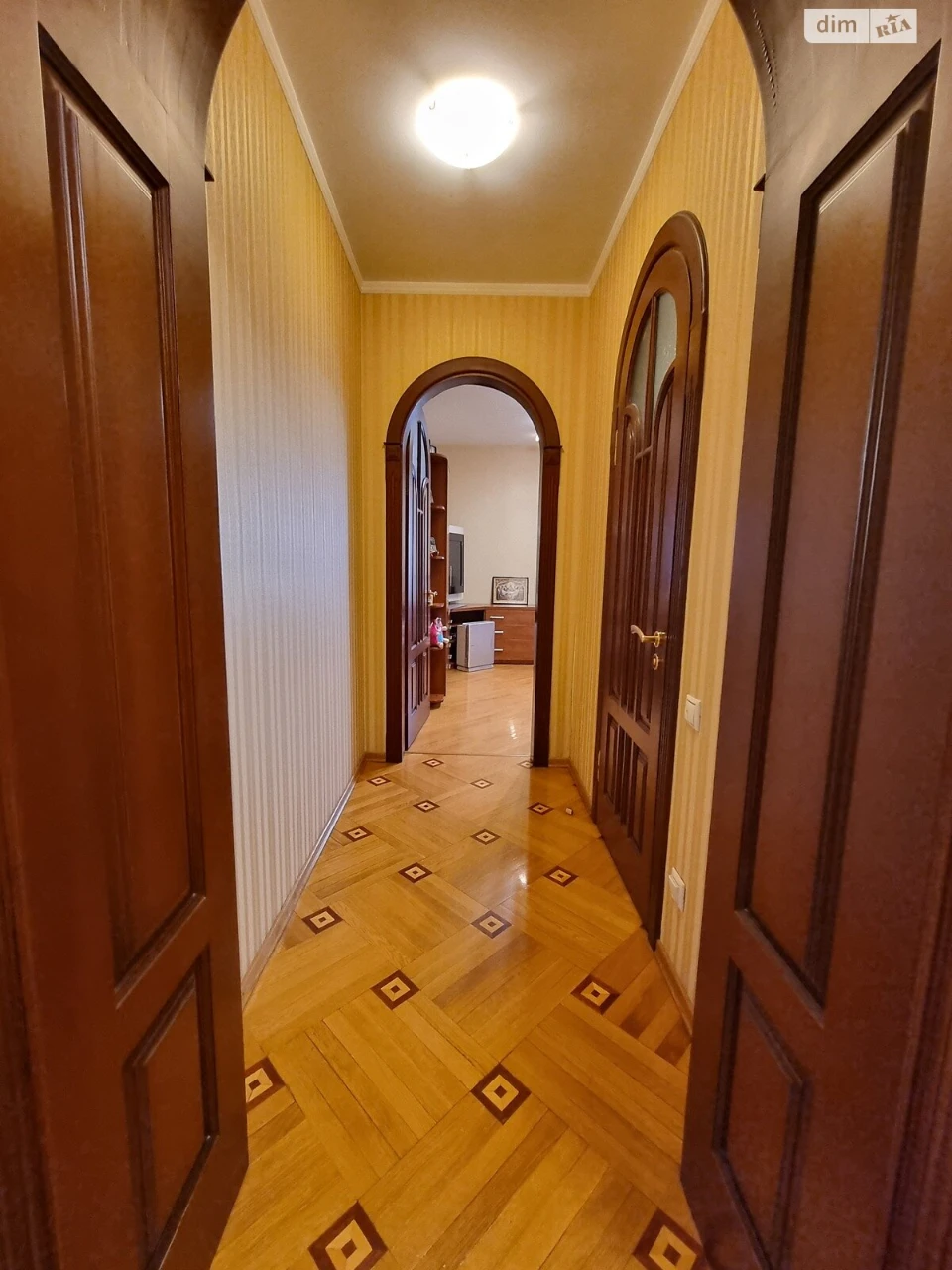 Long-Term Rental Apartment Podillia