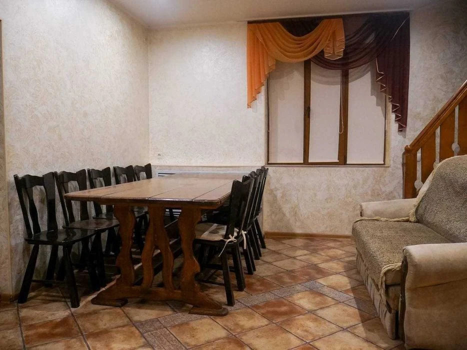 Продам гостевой дом в Днепре (действующий бизнес)