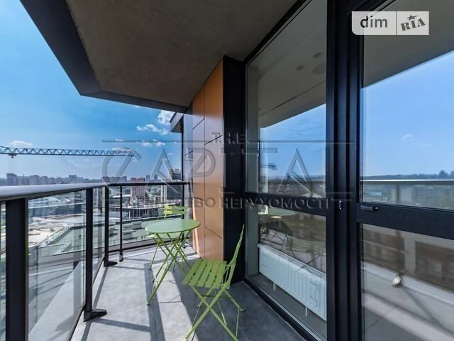 Sale of 3-room apartment 120 sq. m. on 1B John McCain Street • ID