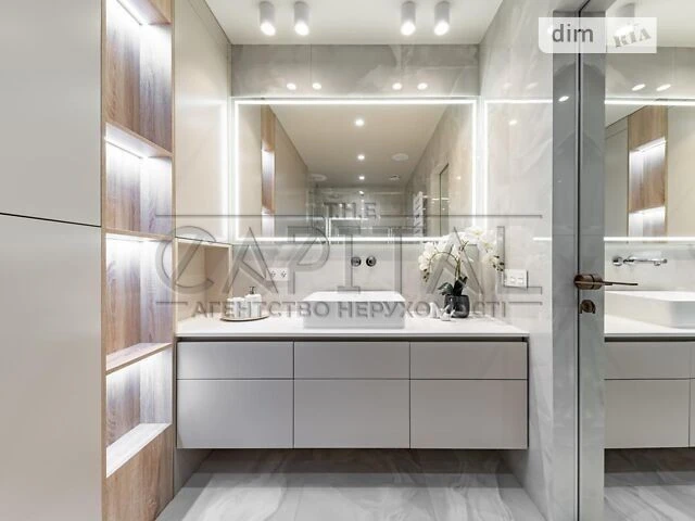 Sale of 3-room apartment 120 sq. m. on 1B John McCain Street • ID