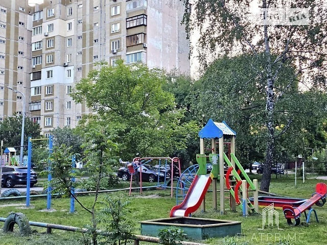 Продаж 2к квартири 55 кв. м на вул. Івана Виговського 11 • I
