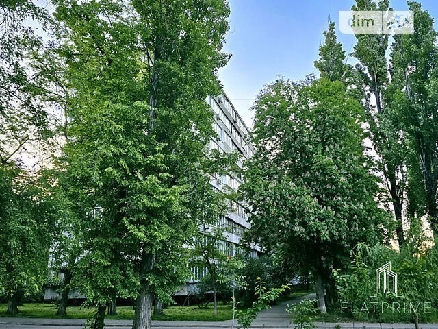 Продаж 2к квартири 55 кв. м на вул. Івана Виговського 11 • I
