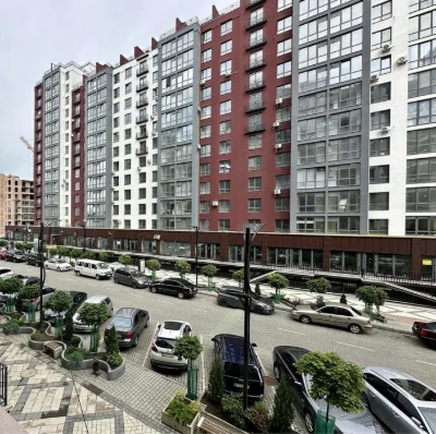 Центр. Простора 2кім 70м + кухня студія ЖК Княгинин