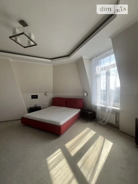 For sale 4-room apartment 162.8 sq. m. on Priorska Street 10 • ID 347