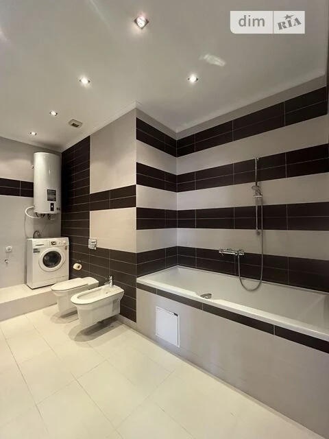 For sale 4-room apartment 162.8 sq. m. on Priorska Street 10 • ID 347
