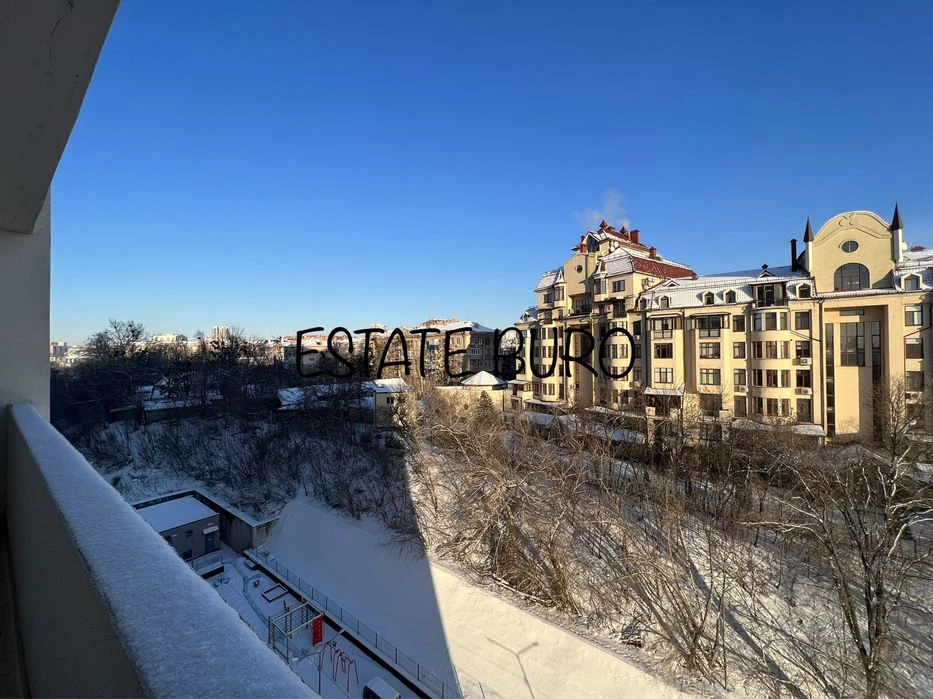 Three-room apartment for sale, 100 sq. m., OVIS House residential complex, completed! New building Center