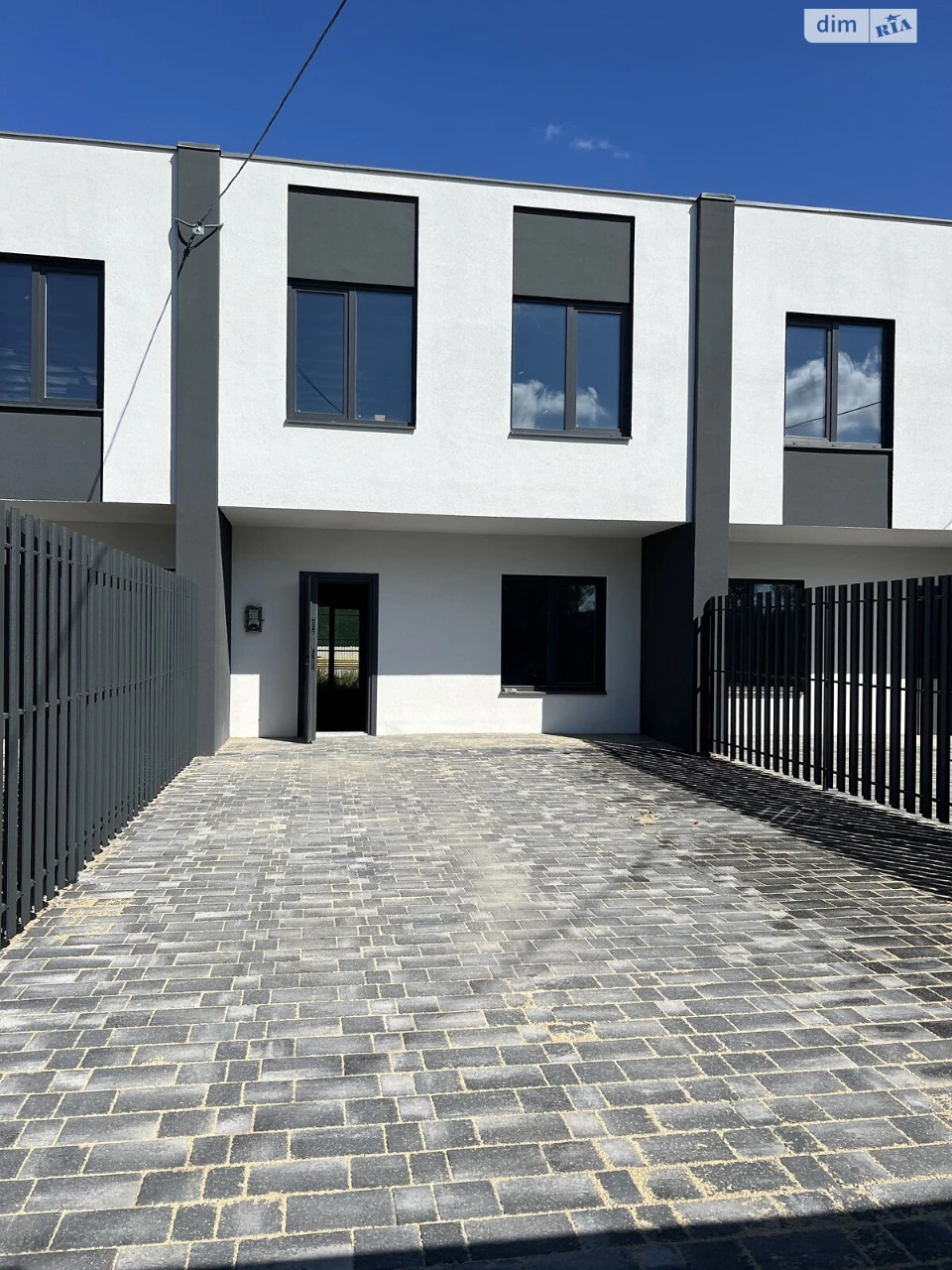 Townhouse for sale