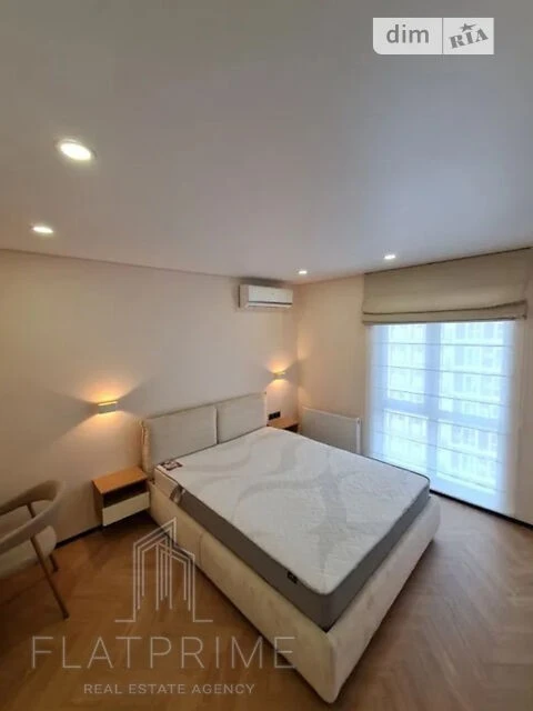 Продаж 1к квартири 41 кв. м на вул. Михайла Максимовича 26Д