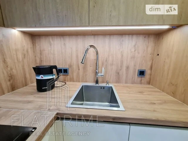 Продаж 1к квартири 41 кв. м на вул. Михайла Максимовича 26Д