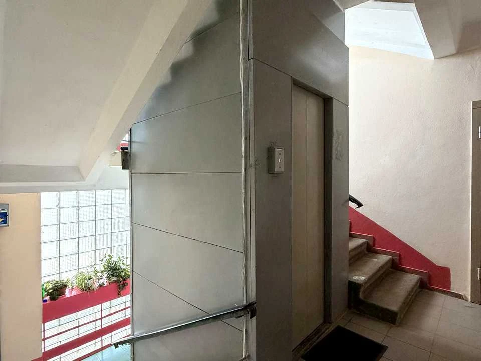 Apartment. Kyiv, Ypsilantiivskyi Lane. (Aistova St.)