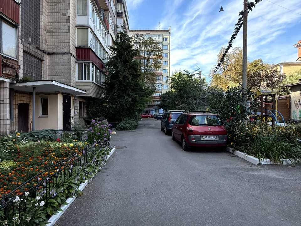Apartment. Kyiv, Ypsilantiivskyi Lane. (Aistova St.)
