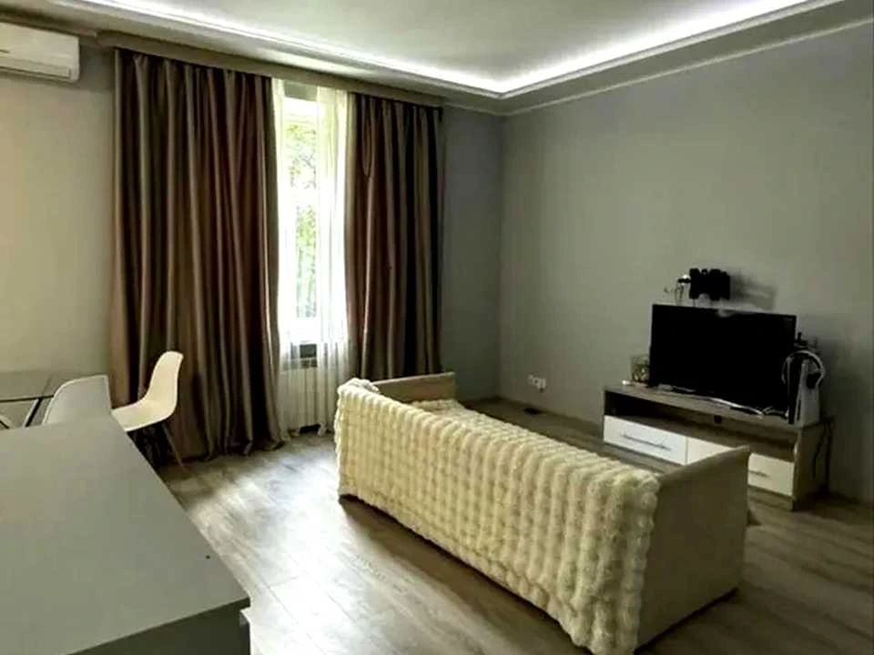 Apartment. Kyiv, Dmytra Doroshenko St. (Chygorina)