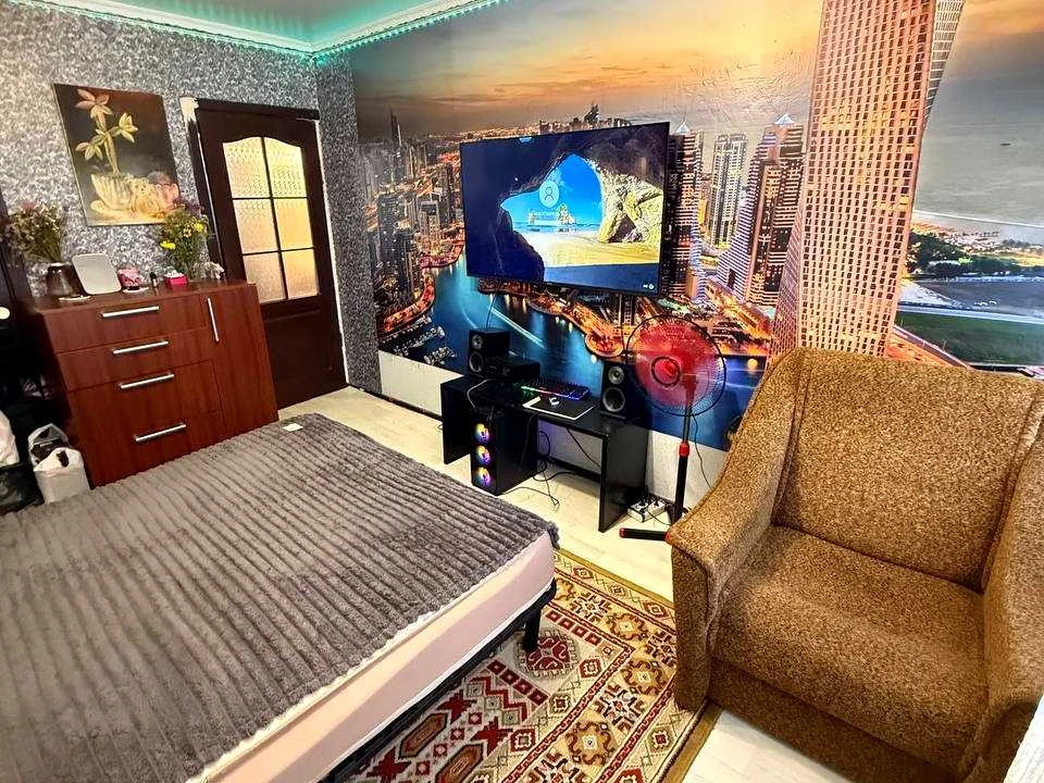 Apartment. Dnipro, Danylo Halytskogo St. (Budyonnogo)