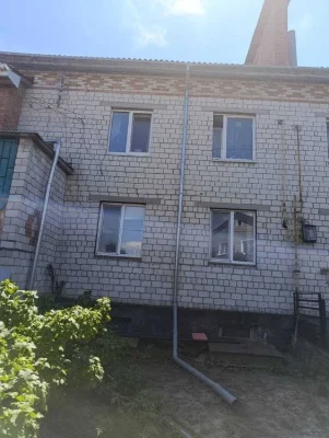 Продам 2-поверховий будинок на вул. І. Федорова 1082