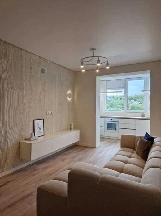 1 room in a new brick building with an independent water heater on PEREMOZ (720715