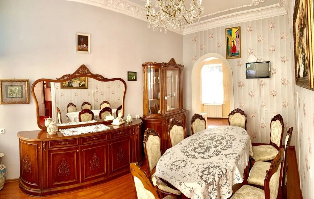 Продам 3 к. квартиру, Приморский бульвар