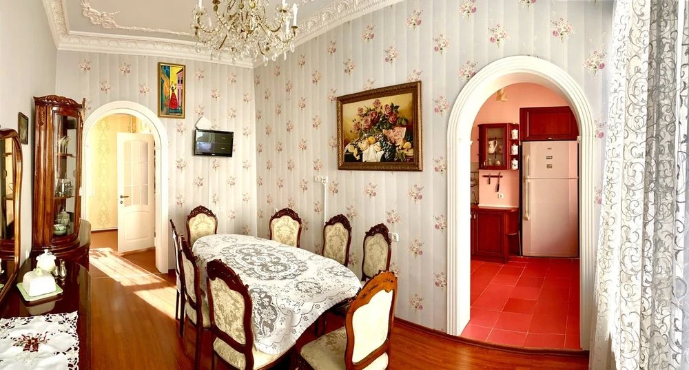 Продам 3 к. квартиру, Приморский бульвар