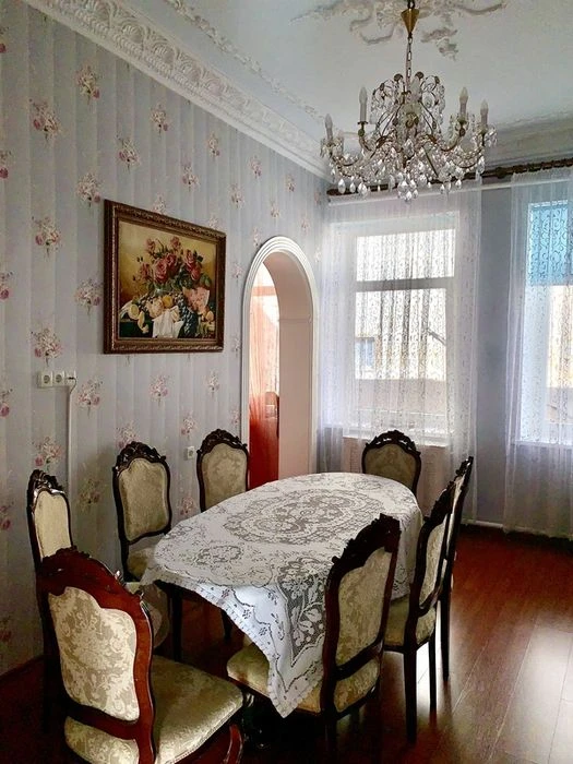 Продам 3 к. квартиру, Приморский бульвар