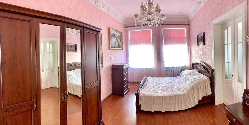 Продам 3 к. квартиру, Приморский бульвар