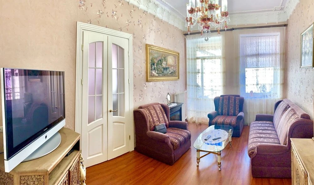 Продам 3 к. квартиру, Приморский бульвар