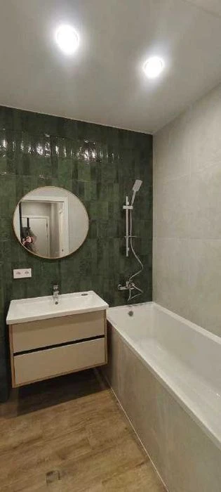 42164  Всього 1170 $ за м² з ремонтом і меблями? Це взагалі