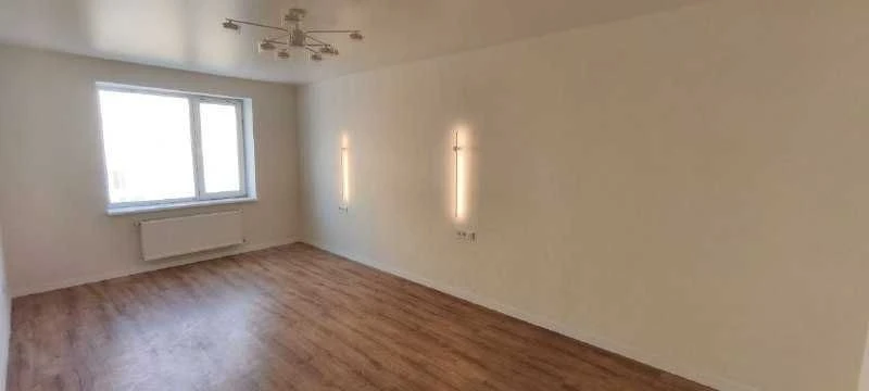 42164  Всього 1170 $ за м² з ремонтом і меблями? Це взагалі