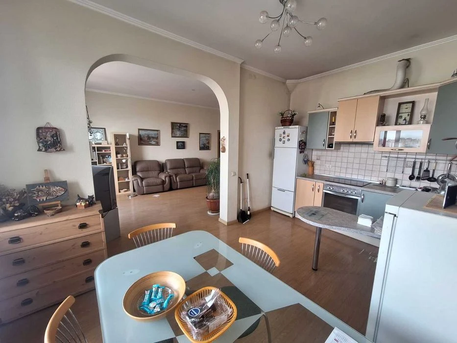 I will sell a 3-room apartment on Sribnokilsky St. 14-A, Poznań