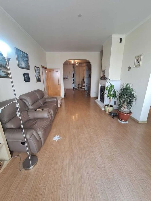 I will sell a 3-room apartment on Sribnokilsky St. 14-A, Poznań