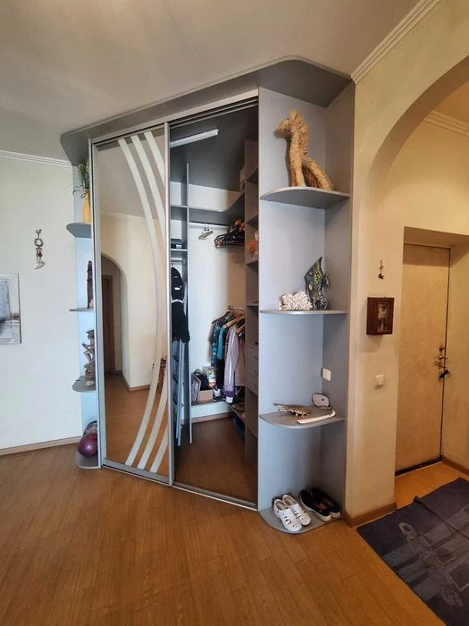 I will sell a 3-room apartment on Sribnokilsky St. 14-A, Poznań
