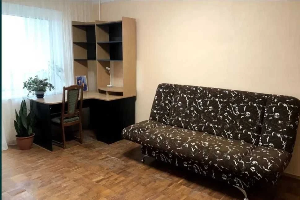 Apartment for sale at Bratislavska 22 7 with renovation Yunist Che