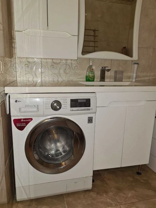 В продаже 3 комнатная квартира Сталинка в центре + терраса,